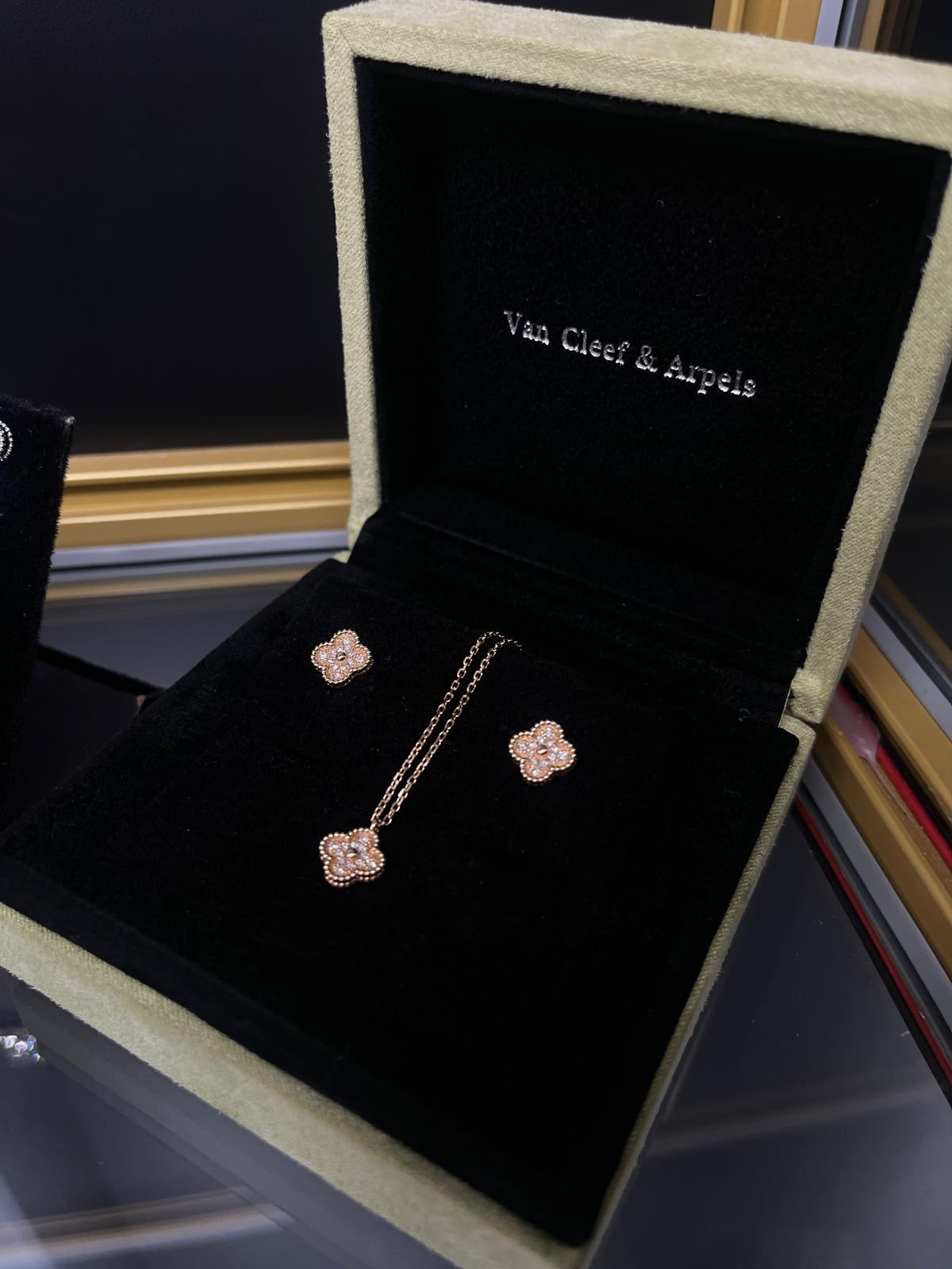 Van cleef earings rose gold full pavee