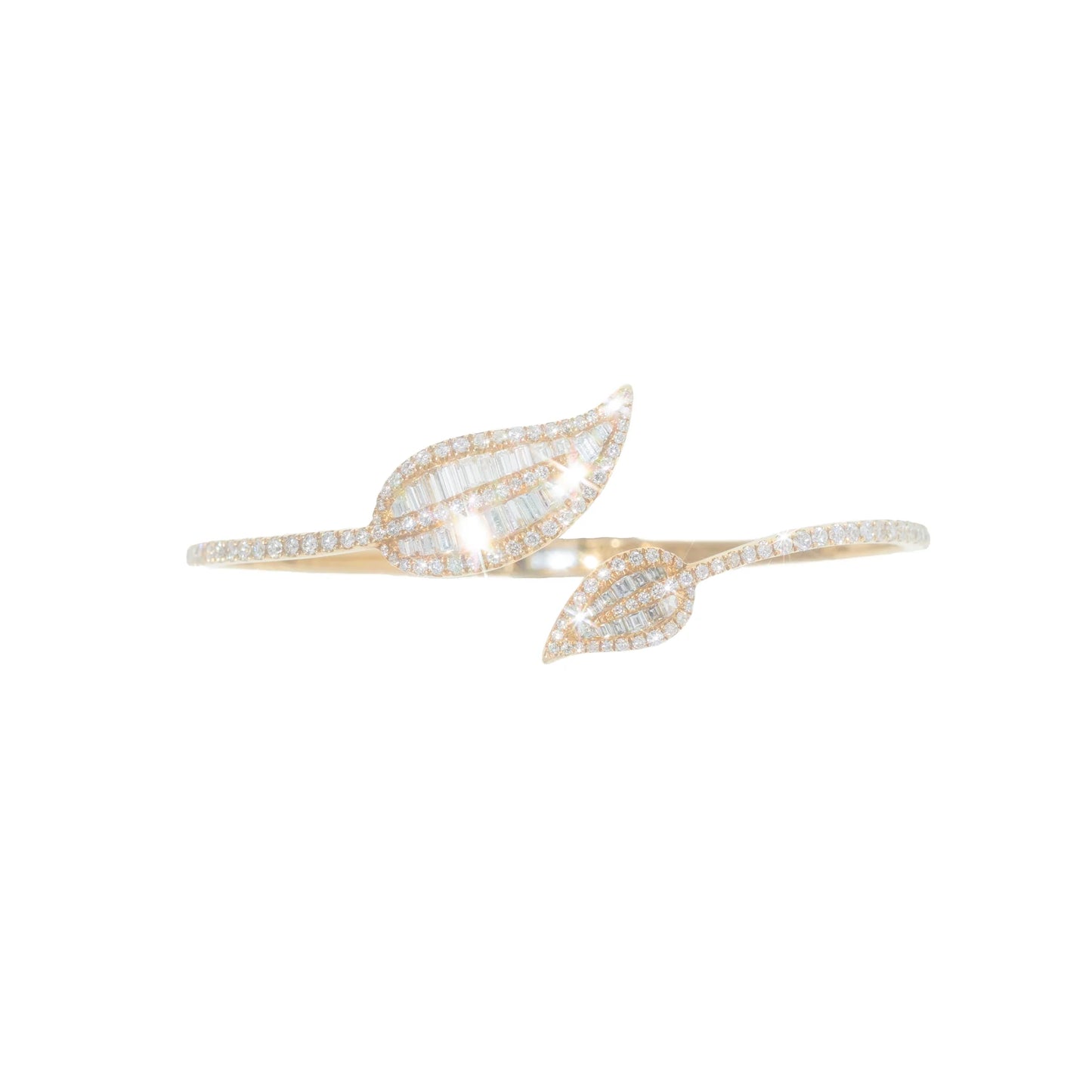 Leaf Shaped Bangle With Diamond’s & Baguette’s - 18K - Yellow Gold 14.60g - D 2.62 CT